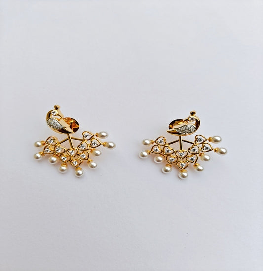 Peacock Pearl Radiance – Gold & Diamond Stud Earrings